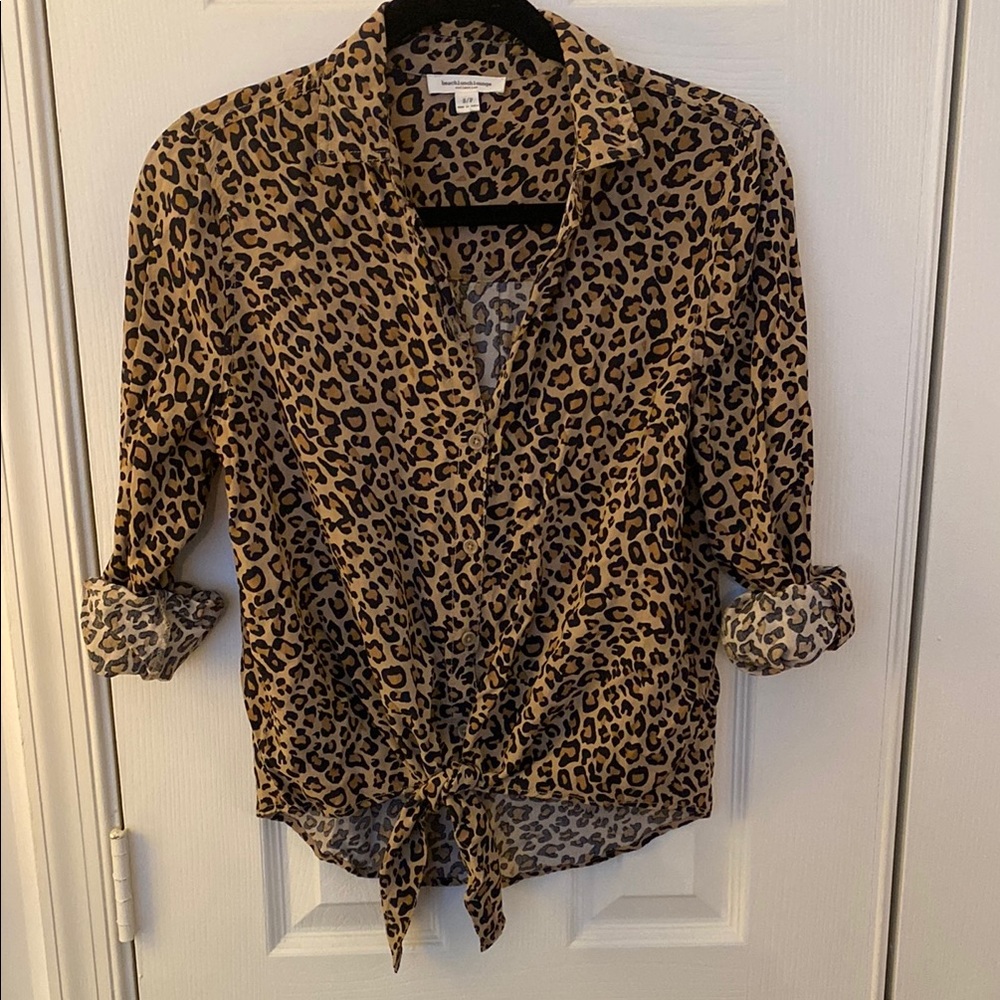 Beachlunchlounge Leopard Print Button-Up Blouse